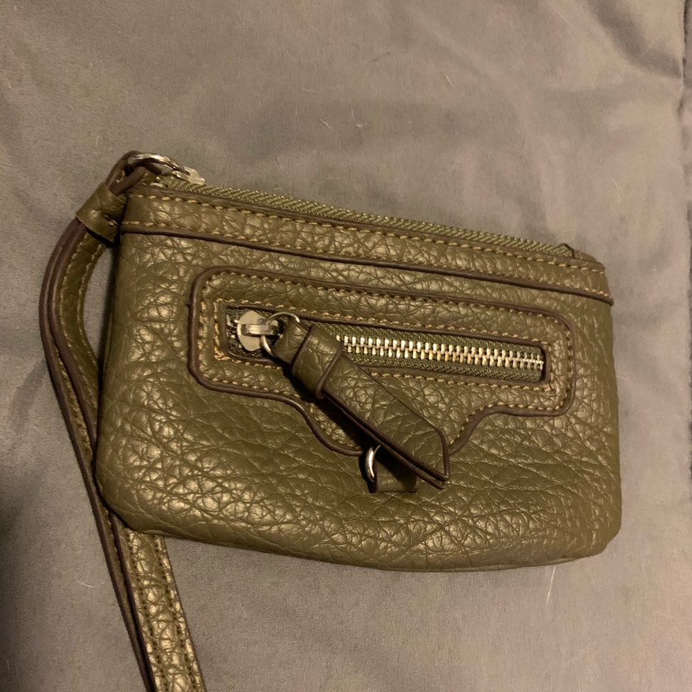 Nine West olive green wristlet wallet